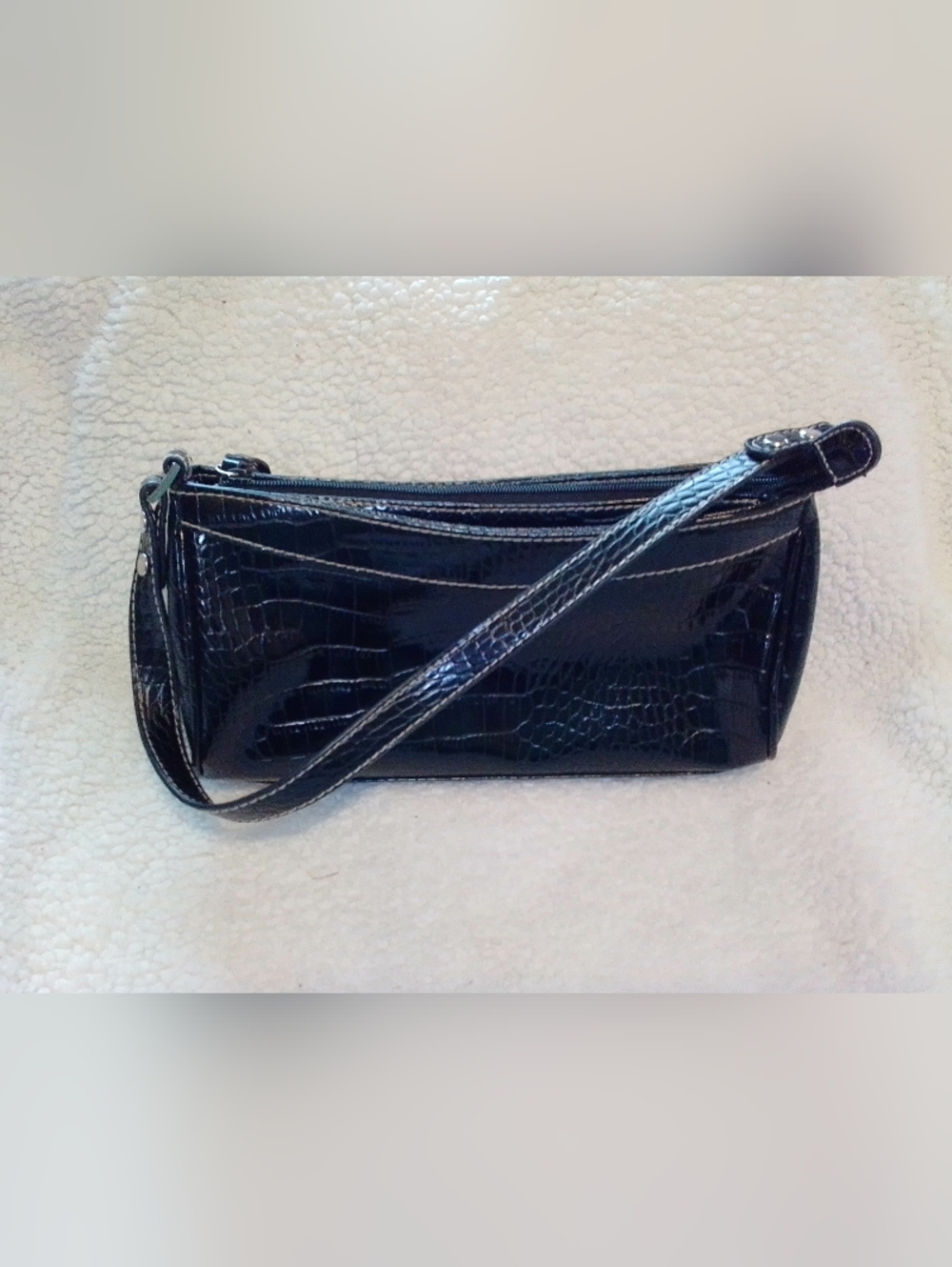 Croc-Embossed Glossy Black Wristlet Clutch - Picture 6 of 7